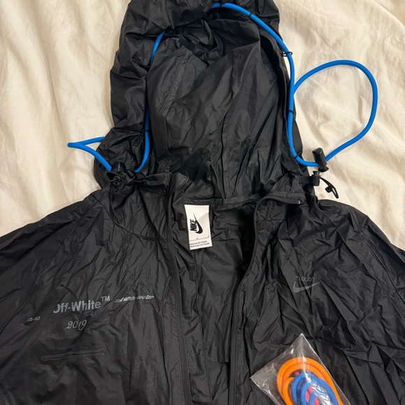 Nike x Off-White Black Crossover Back Arrow Windbreaker Running Jacket - Size: L - Picture 9 of 15